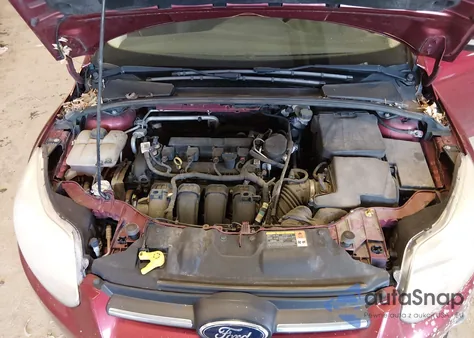 2014 Ford Focus Se z USA, uszkodzony, nr VIN 1FADP3K2XEL235577